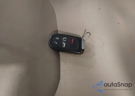 2015 Jeep Cherokee Latitude из США, поврежденный, VIN 1C4PJLCB4FW753451